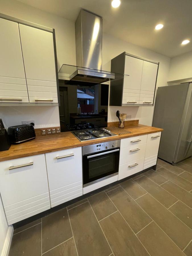 Bentley Place Crewe Exterior foto